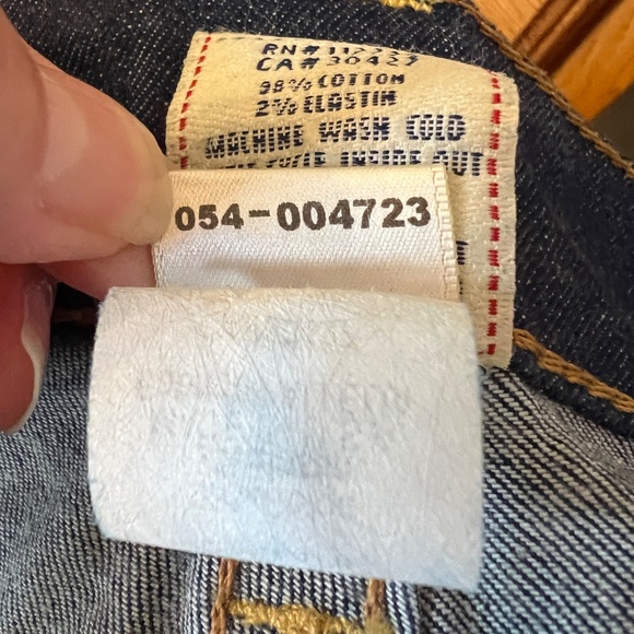 NWOT True Religion Low Rise Straight Leg Dark Wash Crop Capri Jeans Size 29 - Picture 6 of 7